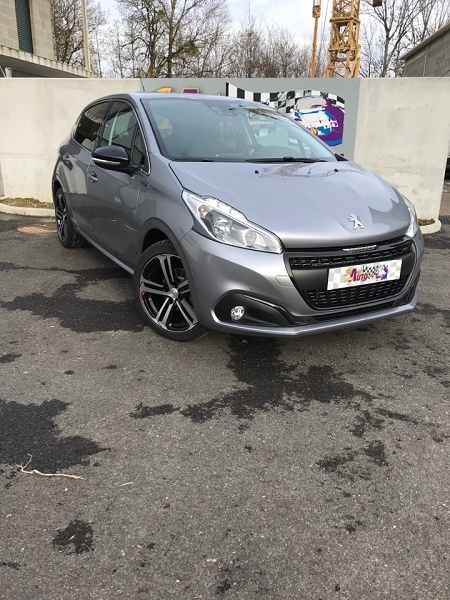 Peugeot 208 1 2 PURETECH 110CH E6 C GT LINE S S EAT6 5P d
